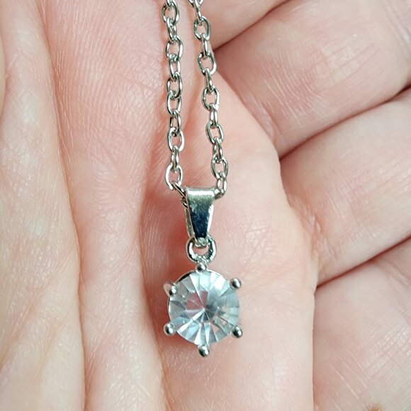 Amazon Hexagonal Zirconia Pendant Necklace - Picture 14 of 15